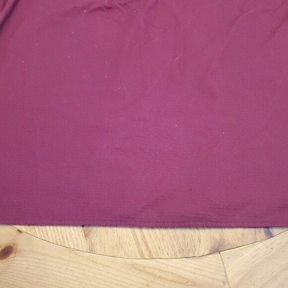 Men's XL Carhartt C15208 Short Sleeve Multi-Pocket Scrub Top Maroon V-Neck - Picture 8 of 10